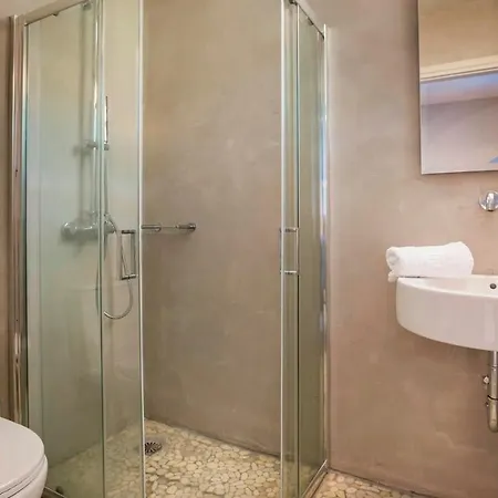 Beachfront Suites Lourdas 2* Lurdáta