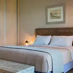 Beachfront Suites Lourdas 2*