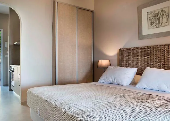 Beachfront Suites Lourdas Lejlighedshotel Lourdata (Kefalonia)