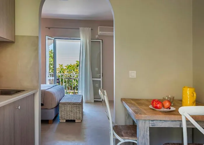 Beachfront Suites Lourdas Lejlighedshotel