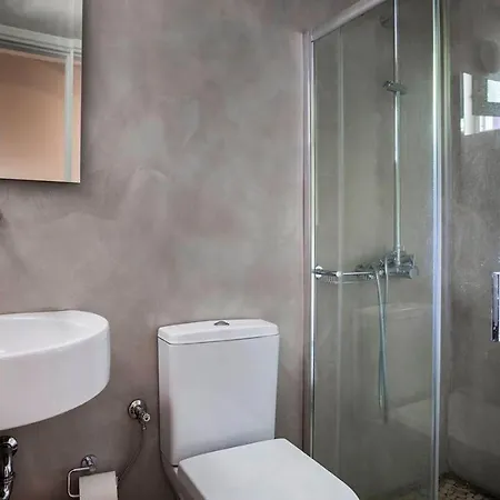 Apartmanhotel Beachfront Suites Lourdas 2*